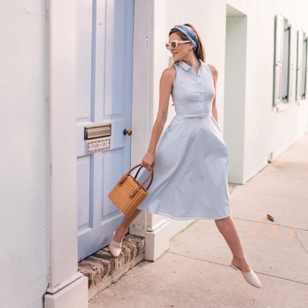 NWOT Gal Meets Glam blue Rose dress